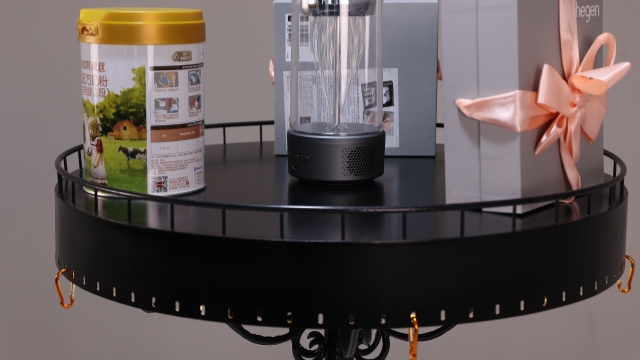 广州玩具旋转展台厂家,商品展示