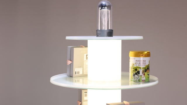 化妆品旋转展台设备厂家