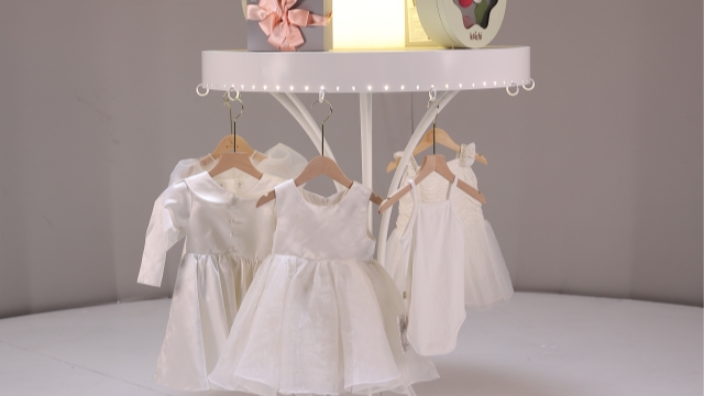 专卖店回转展台供应商,商品展示