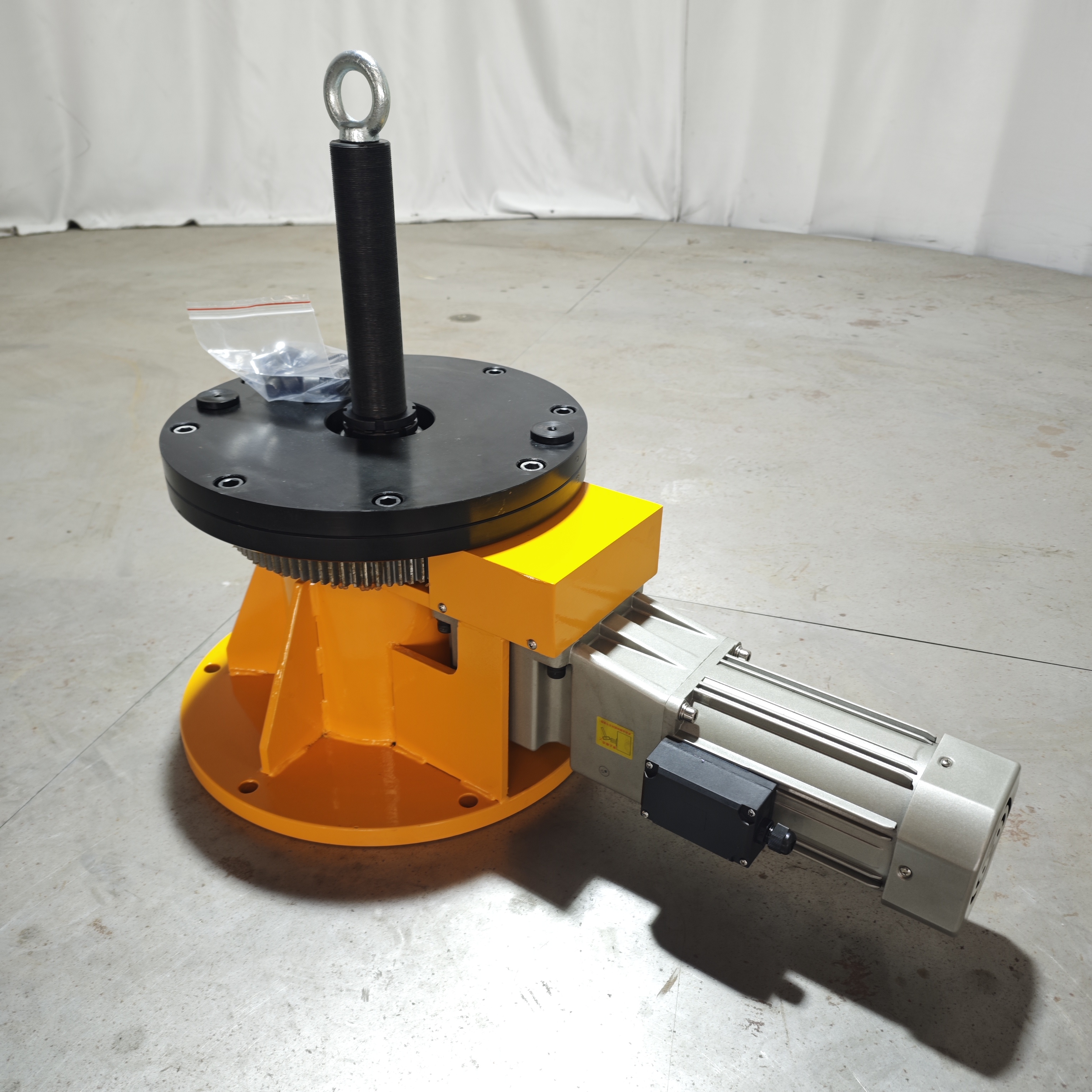 6174569f8214bf7ed968536795eef963