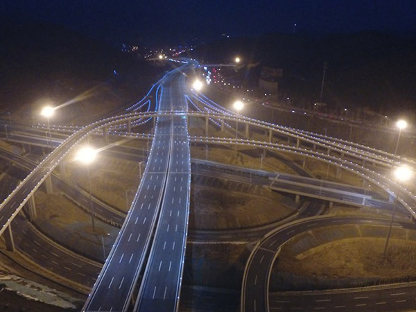 鳳凰山高架橋項目