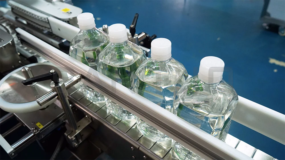 labeling machine for bottles