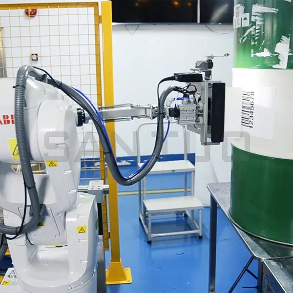 Robot Labeling Machine