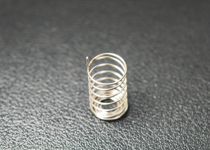 天津电子设备减震压缩弹簧出售,压缩弹簧