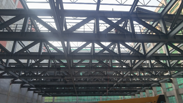 热镀锌重型钢结构加工费用,重型钢结构加工