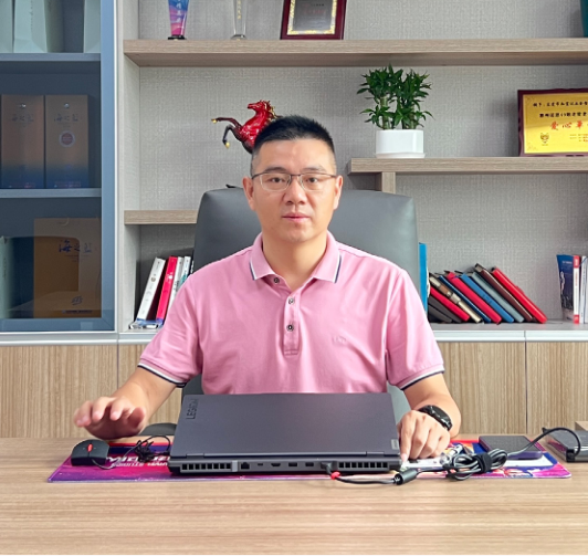 尊龙体育游戏创始人兼总经理：高志英