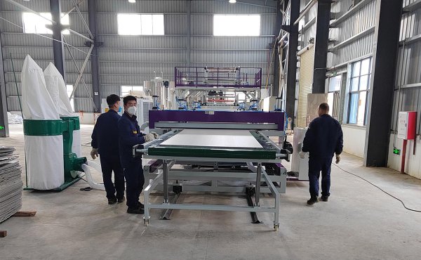 PP中空建筑模板一模雙出生產(chǎn)線
