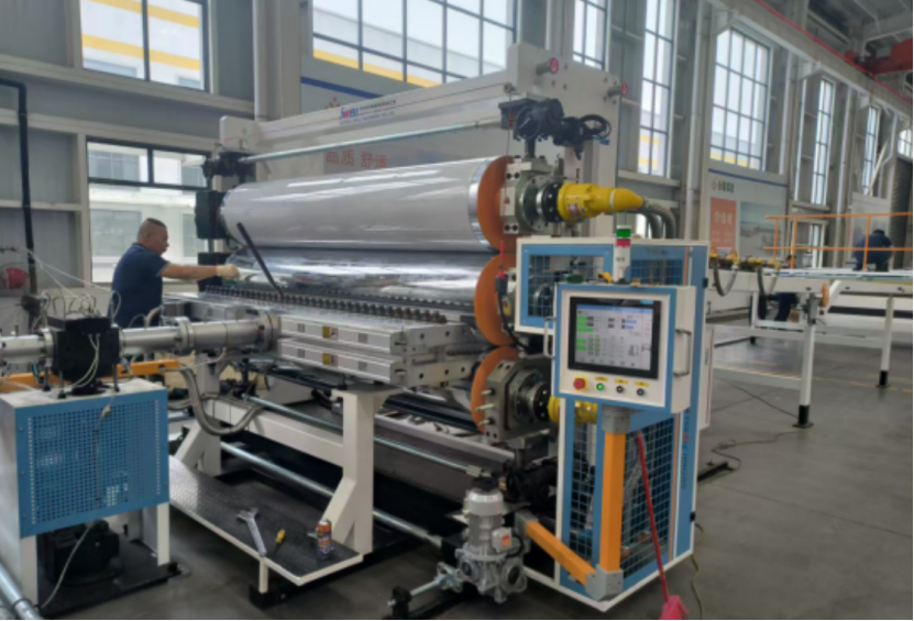 一文讀懂: PP養(yǎng)殖輸送帶擠出生產(chǎn)線----養(yǎng)殖場的高效清糞利器