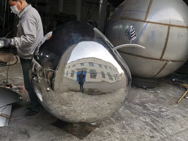 蘇州立式不銹鋼雕塑設計安裝 蘇州優(yōu)冠標識供應