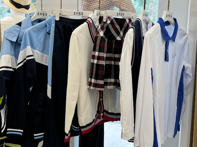 廣西批量定制校服答疑解惑 推薦咨詢 柳州鑫樺服飾供應(yīng)
