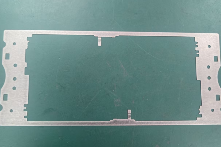 廣東高溫回流焊不銹鋼切割基材 深圳市毅士達鑫精密科技供應;