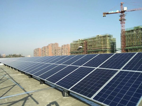 工廠水泥屋頂光伏電站