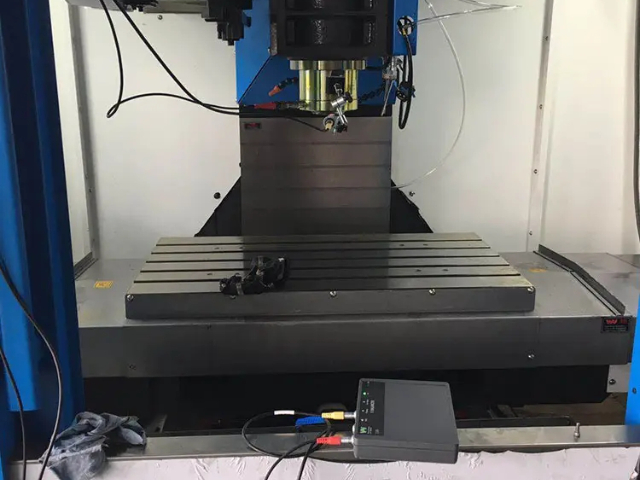 膠輥現(xiàn)場動平衡校正 昆山金斗云測控設(shè)備供應(yīng)