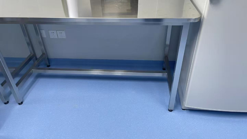 四川精密制造無塵車間的三級過濾系統(tǒng) 廣東德鼎建設工程供應;