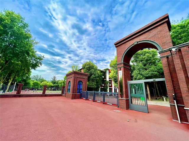 洛陽(yáng)交通便利的民辦高中管理 洛陽(yáng)市東明外語(yǔ)實(shí)驗(yàn)學(xué)校供應(yīng)