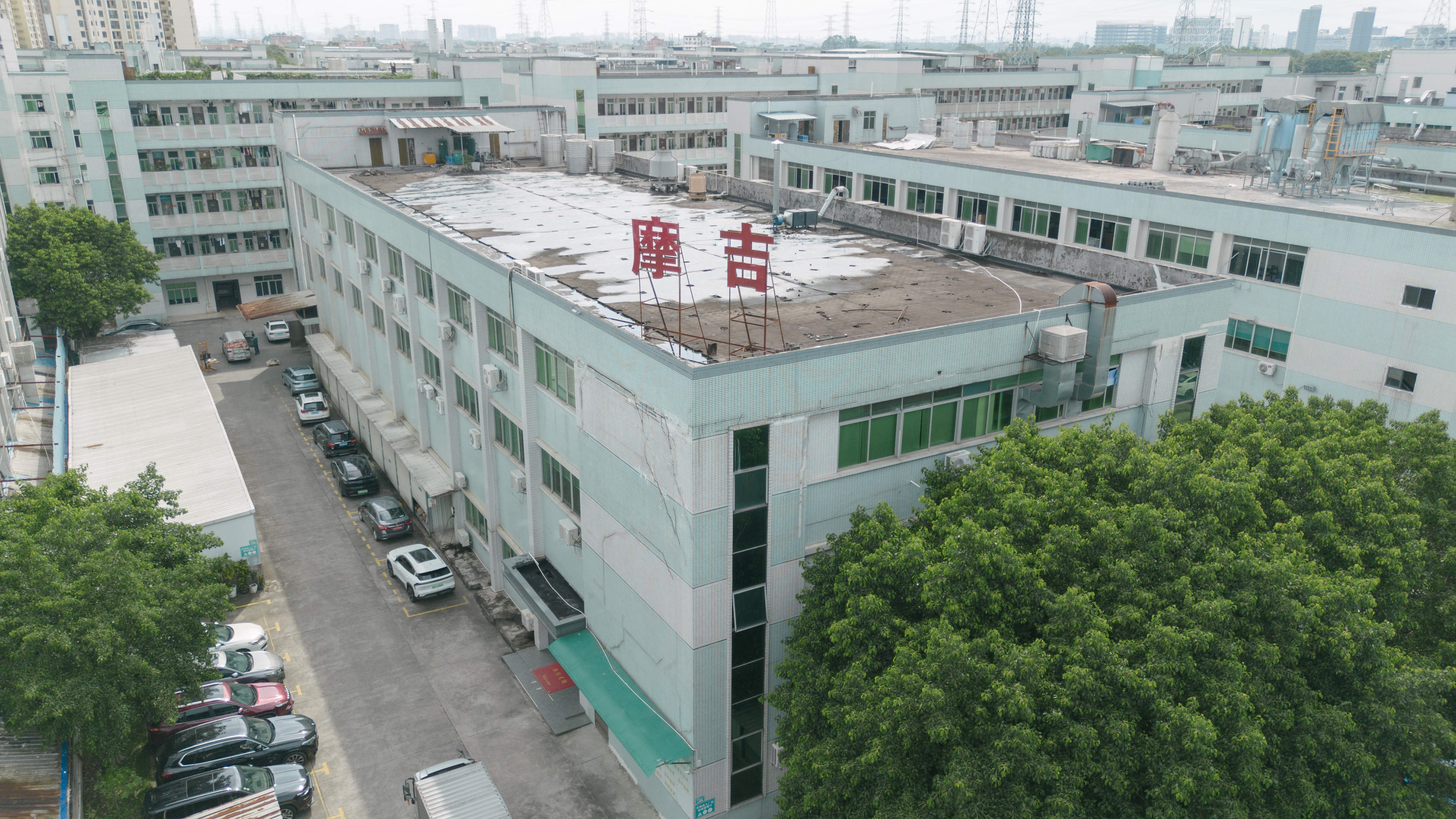 人形机器人线束如何突破动态可靠性瓶颈：系统集成与抗疲劳设计
