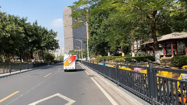 辽宁厂区无人物流车