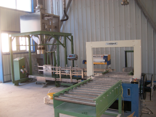 江蘇直銷(xiāo)半自動(dòng)灌裝機(jī)調(diào)整 誠(chéng)信經(jīng)營(yíng) 聯(lián)梟智能科技供應(yīng)