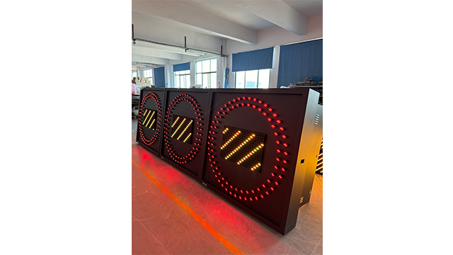 光感自控隧道内车道指示标志施工,隧道可变信息标志