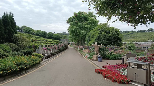 蓮花公墓