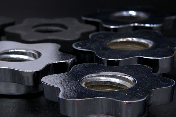 五軸加工中心在汽車(chē)制造中發(fā)揮重要作用，提升產(chǎn)品質(zhì)量