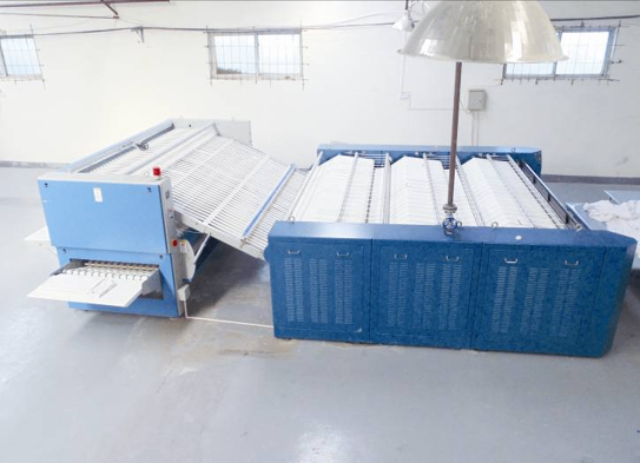 撫順毛巾折疊機(jī)廠家直銷 值得信賴 上海沃勛洗滌設(shè)備供應(yīng)