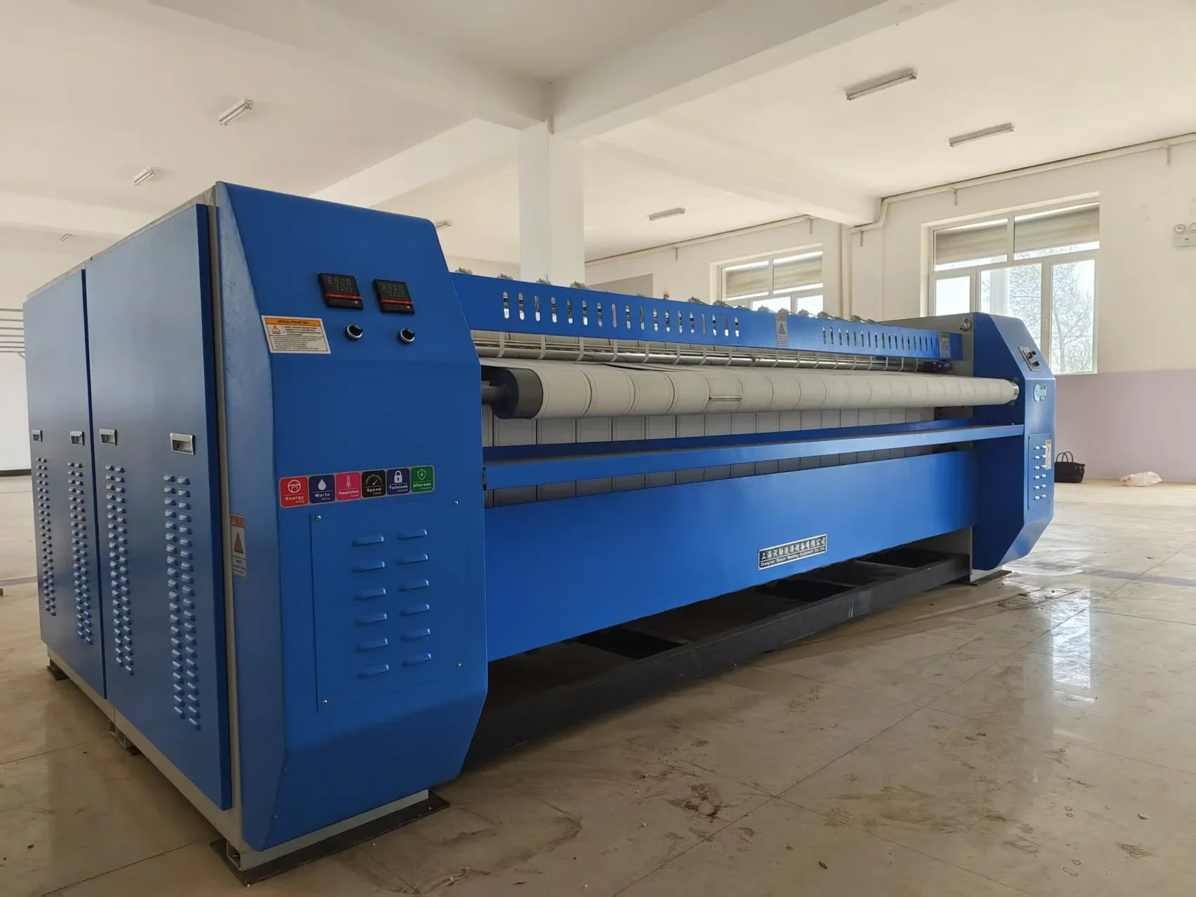 Flatwork Ironing Machine
