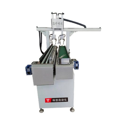 三軸伺服雙機械手送料機