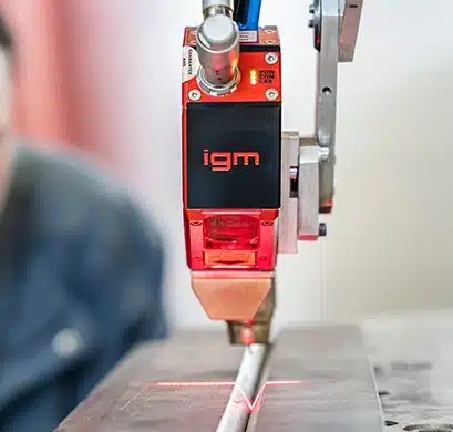 焊縫引導(dǎo)系統(tǒng)：基于 VC 板式相機(jī)的智能激光傳感器 Igm iCAM PRO 激光相機(jī)