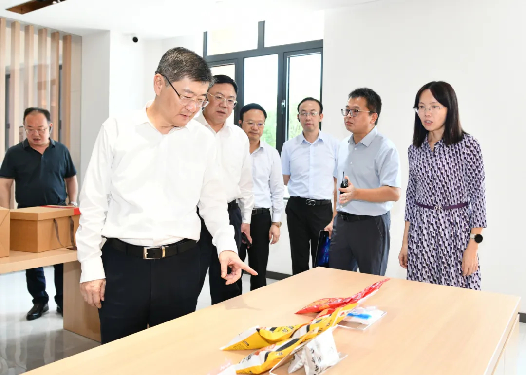 金山区区委书记刘健、区长李泽龙实地调研百仕达金山食品产业园