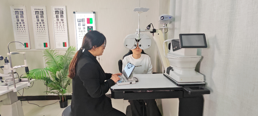 甘肅省哪里有驗(yàn)光師培訓(xùn)中心 石家莊市新華區(qū)星月職業(yè)培訓(xùn)供應(yīng)