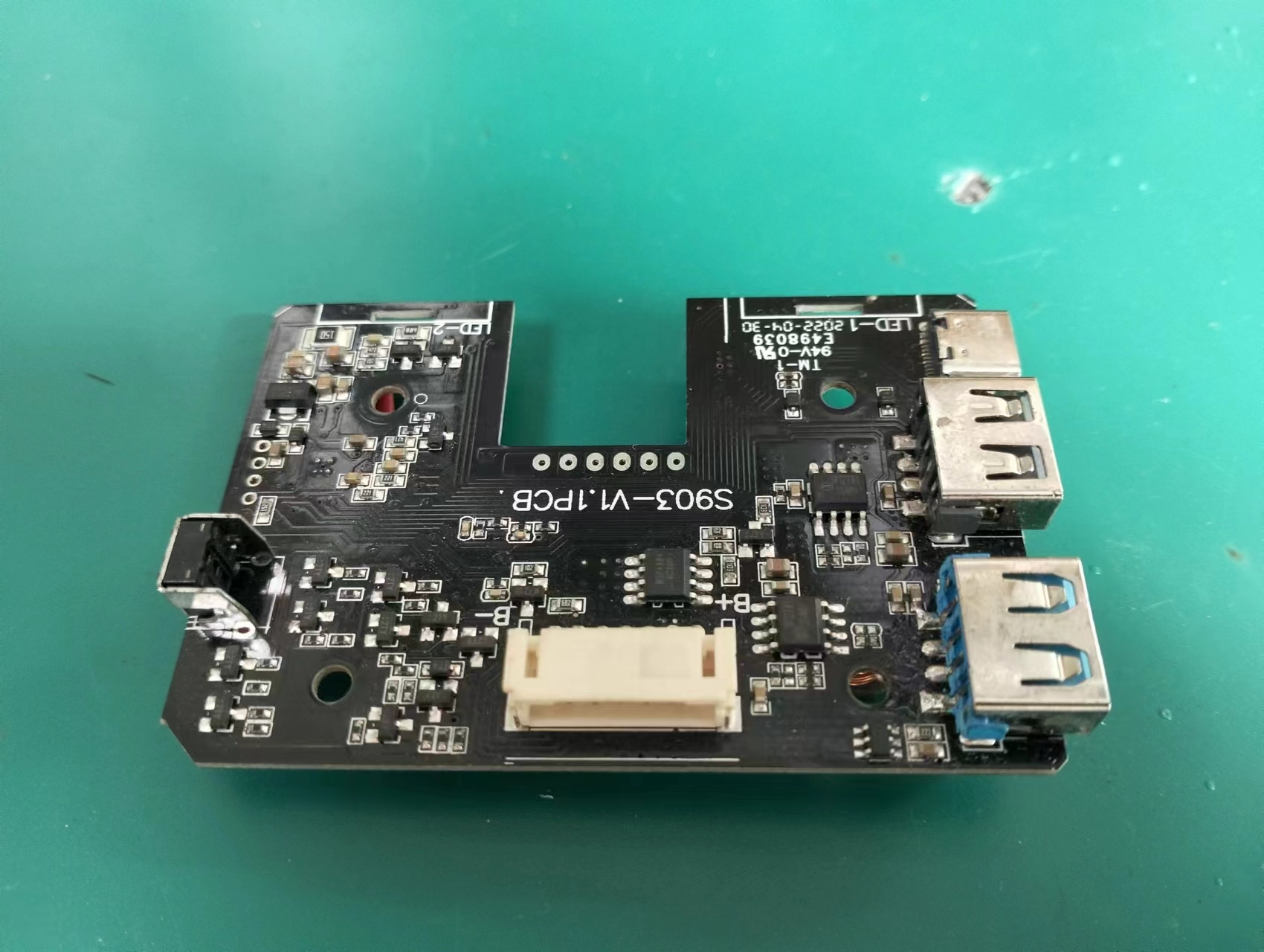 應急啟動電源 PCBA 的壽命與什么有關