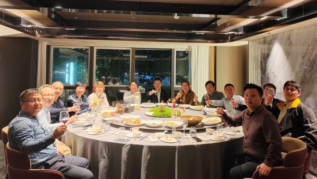 bf4b7036-728d-457d-87b1-74f2f21bc265