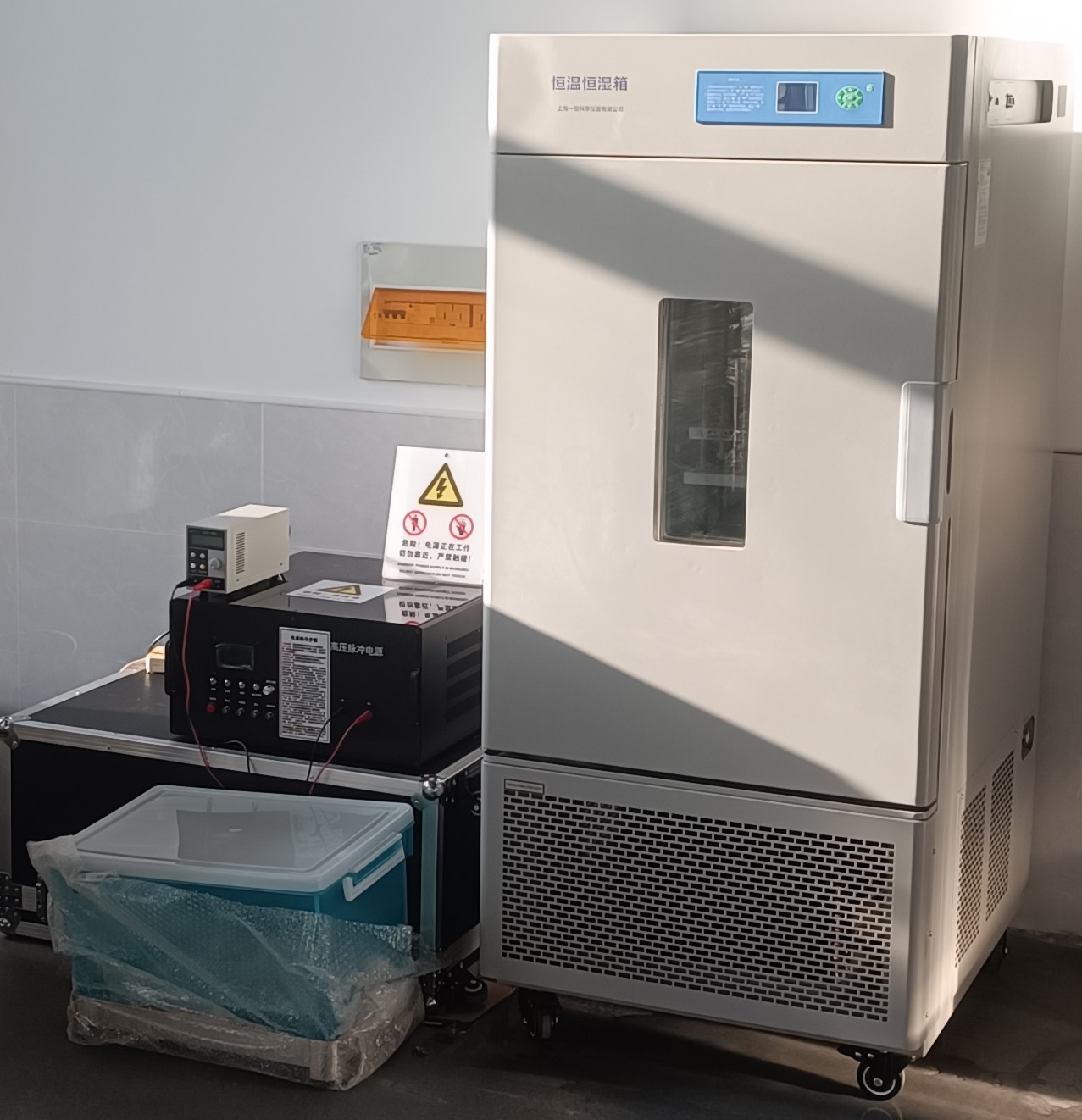 某科研院所實(shí)驗(yàn)室 可調(diào)式全固態(tài)高壓脈沖等離子體實(shí)驗(yàn)設(shè)備