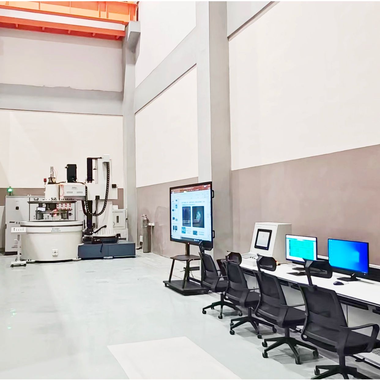 離心超重力定向凝固裝置