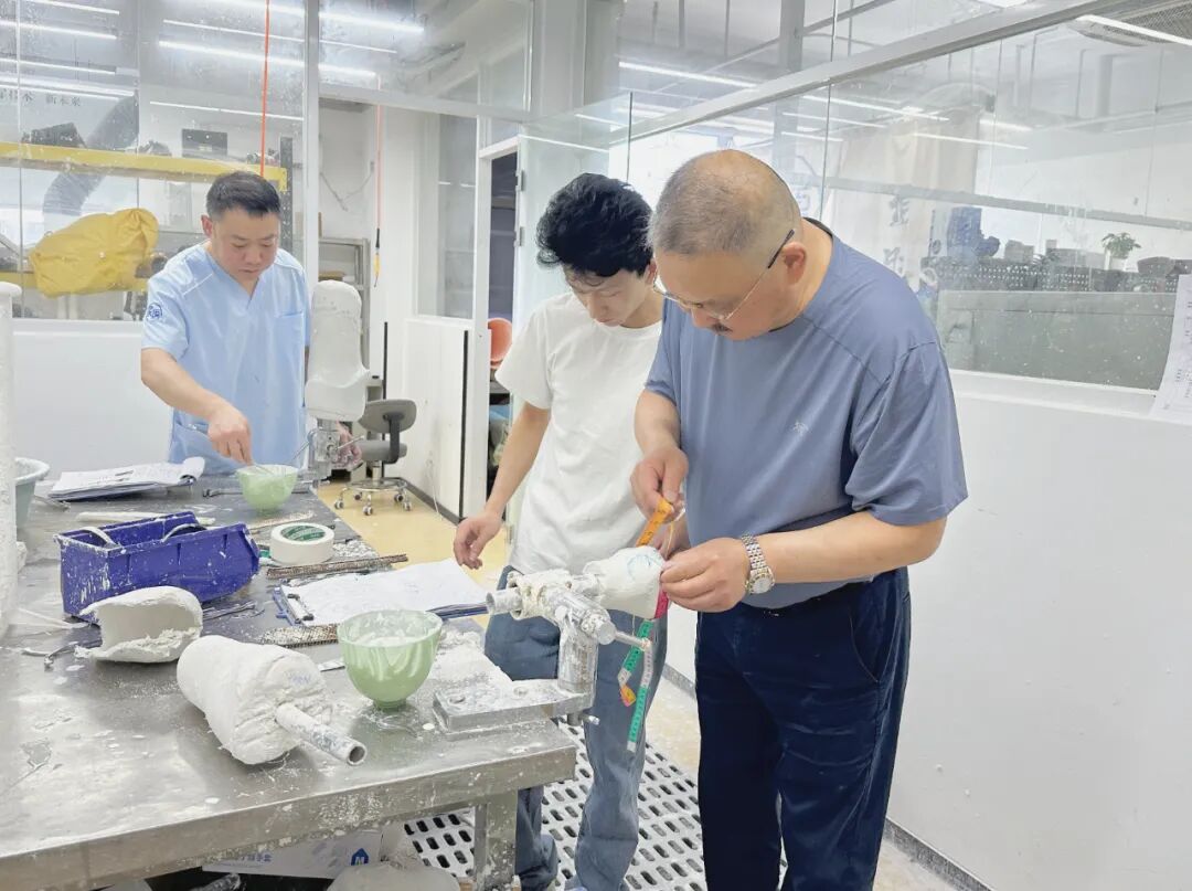 假肢技師俞雅寧