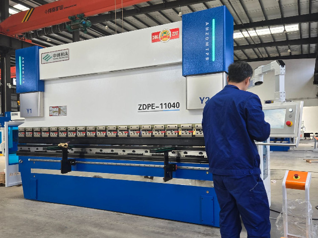雙伺服折彎機型號 安徽中德機床股份供應