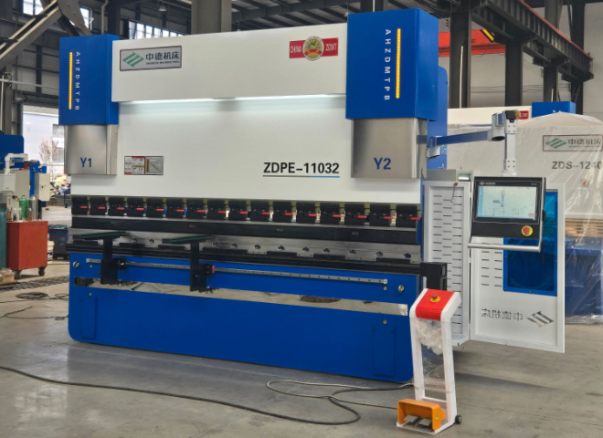 湖北電液數(shù)控折彎機工作視頻 安徽中德機床股份供應(yīng);