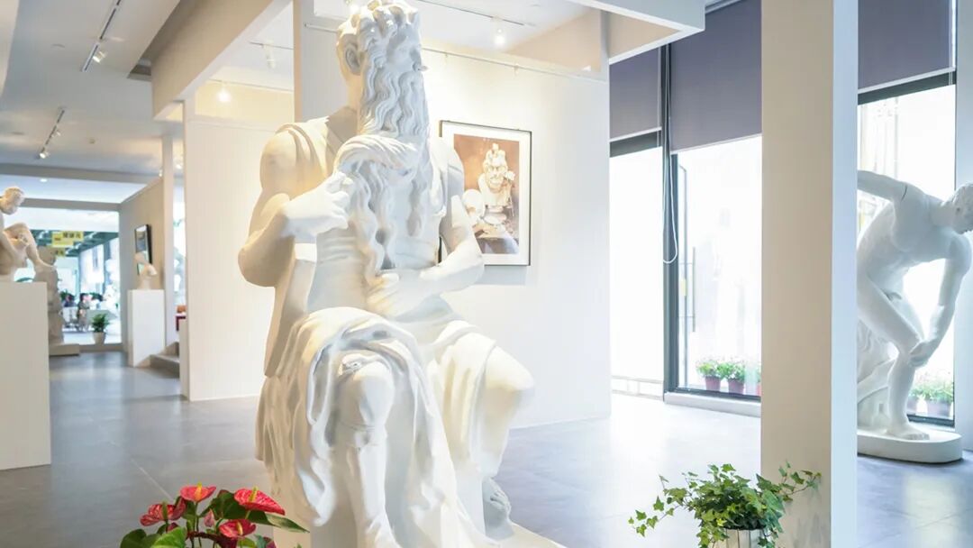 美术教育师资建设的深层逻辑：稳定性与专业性的双重价值