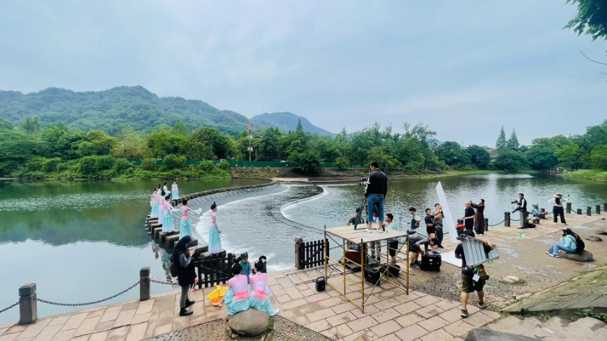 西藏石油化工行业宣传画册报价公司,宣传画册