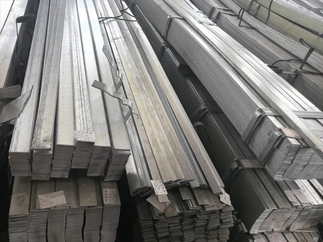 镇江16X140扁铁报价多少,扁铁