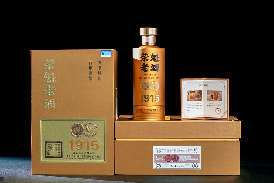 富盛天下 “柔順雅” 醬香：高粱 + 小麥 + 水，古法釀造如何做出 “飲后不口干”？