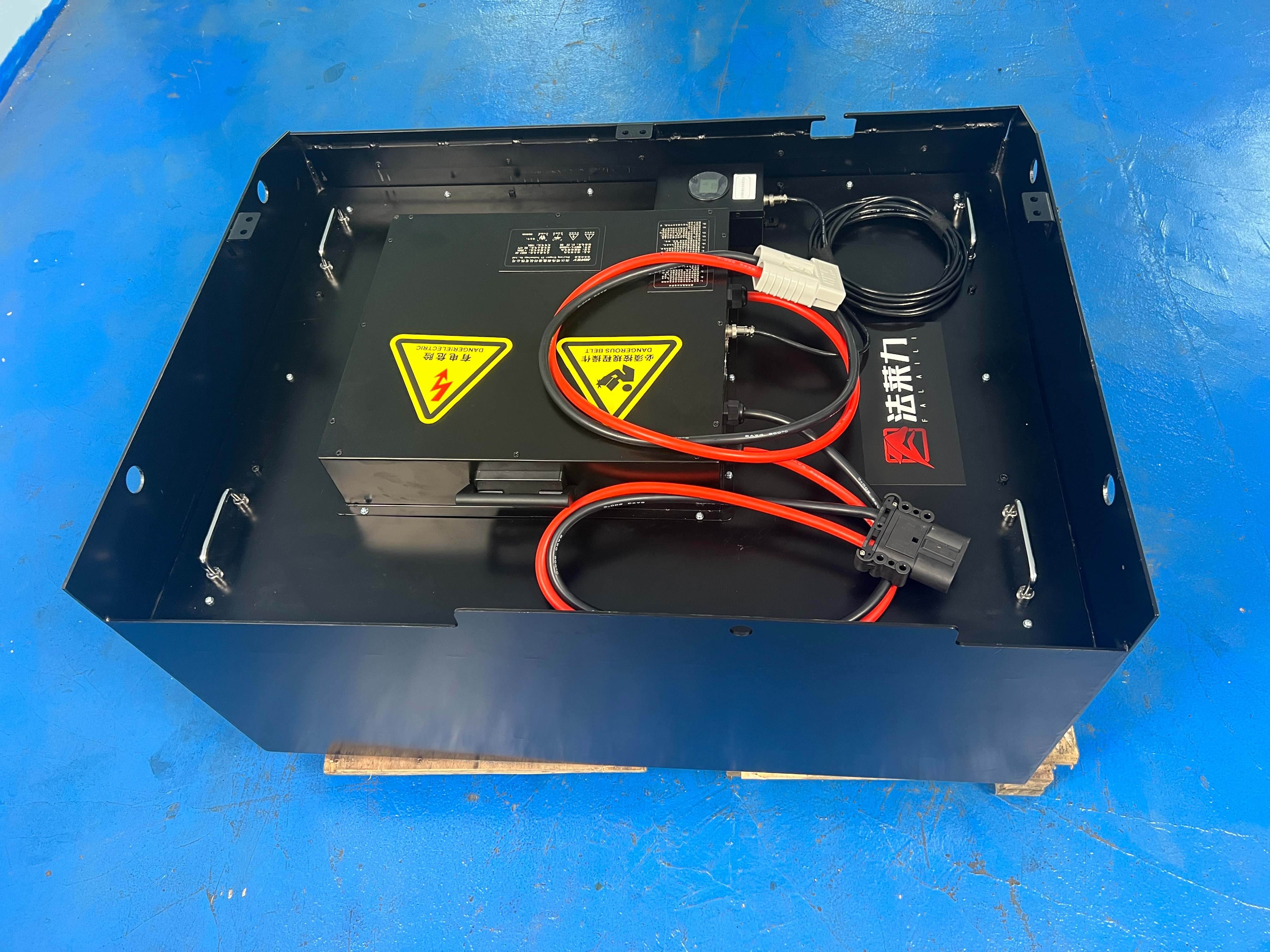 TCM CPD2025電動叉車鉛酸電池改鋰電池 原鉛酸電池48V560AH 改為鋰電池51.2V 460AH TCM CPD2025電動叉車鉛酸電池改鋰電池 原鉛酸電池48V560AH 改為鋰電池51.2V 460AH