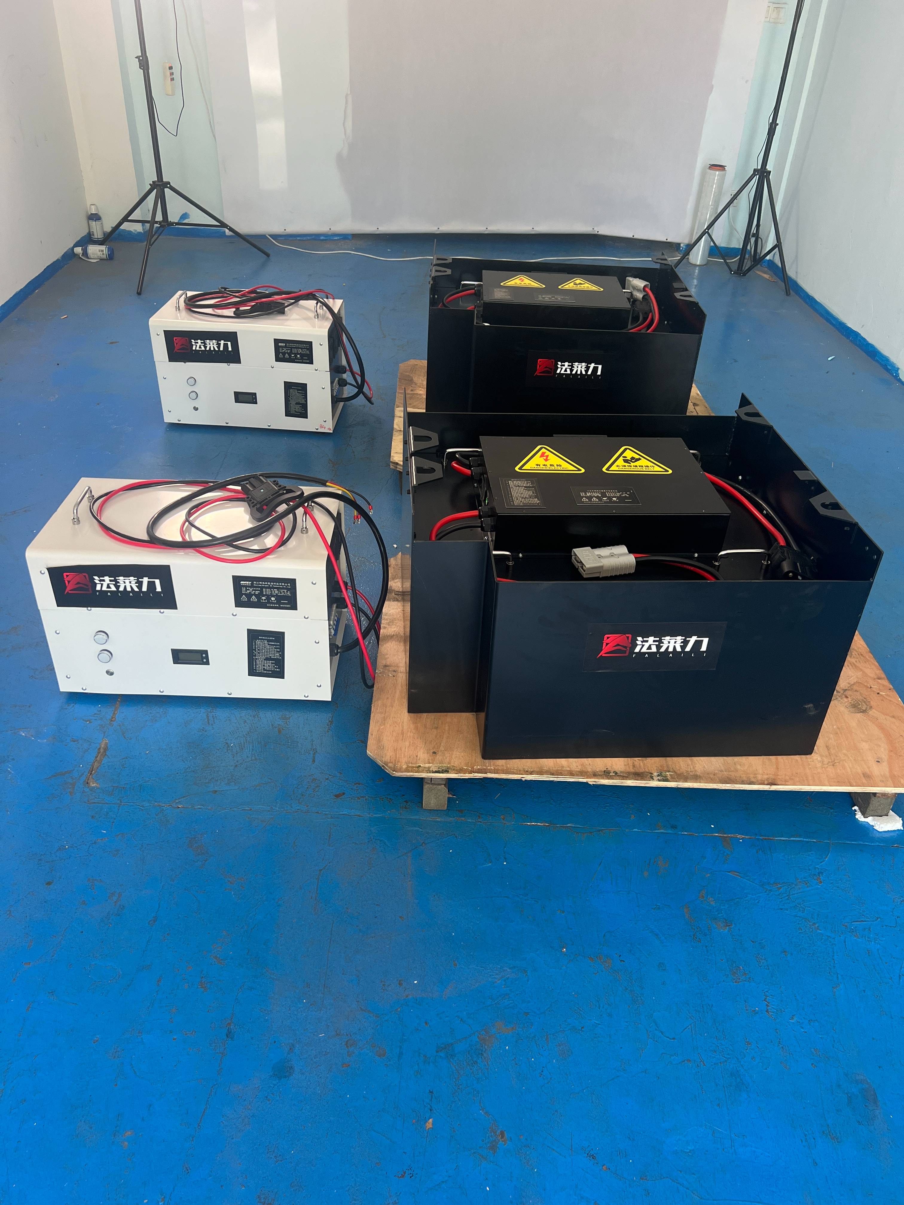 豐田叉車7FB2025電動叉車鉛酸電池改鋰電池原鉛酸電池改為51.2V460AH 豐田叉車7FB2025電動叉車鉛酸電池改鋰電池原鉛酸電池改為51.2V460AH