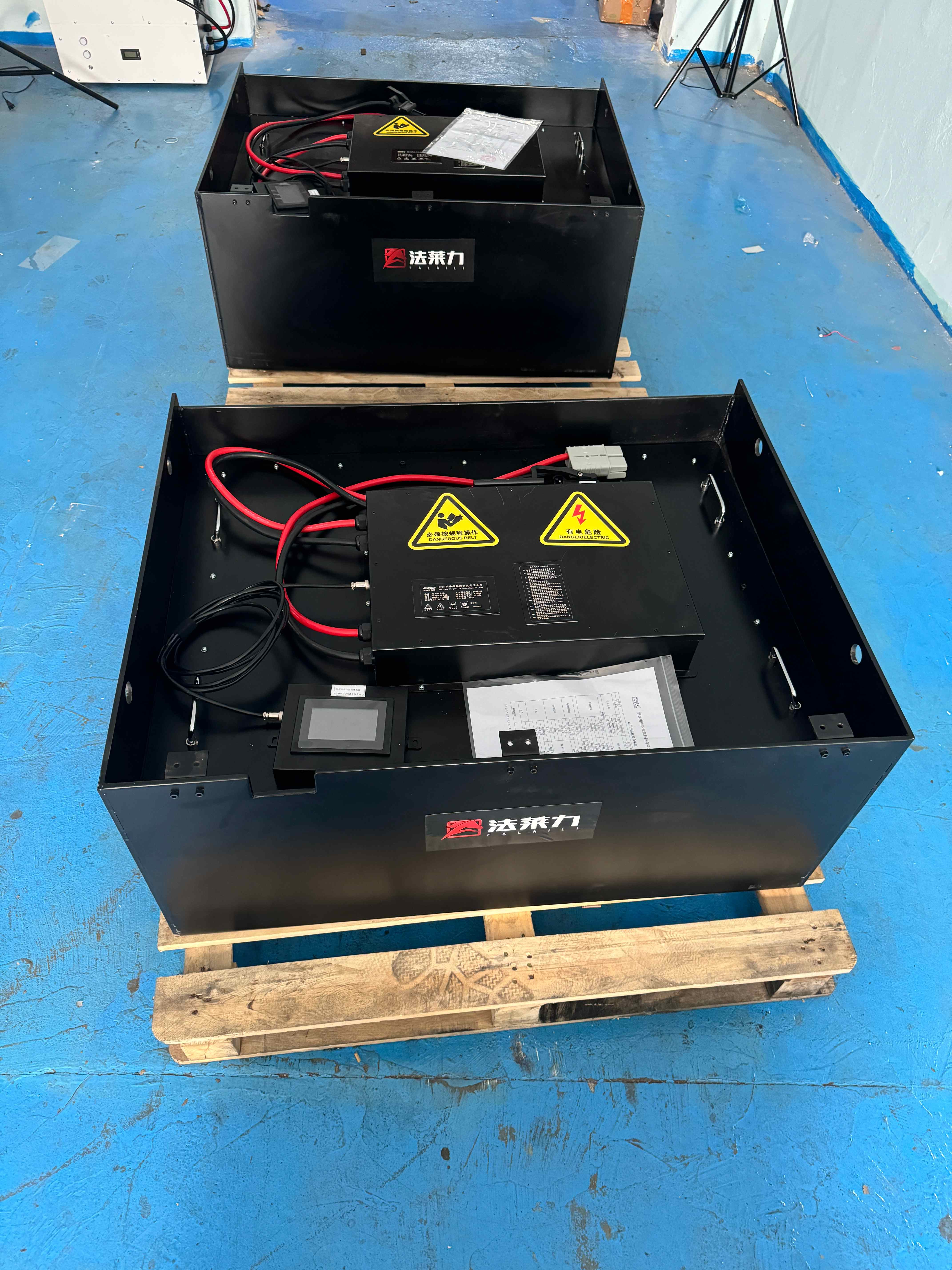 柳工CPD2025電動叉車鉛酸電池改鋰電池 原鉛酸電池48V630AH 改為鋰電池51.2V 600AH 柳工CPD2025電動叉車鉛酸電池改鋰電池 原鉛酸電池48V630AH 改為鋰電池51.2V 600AH