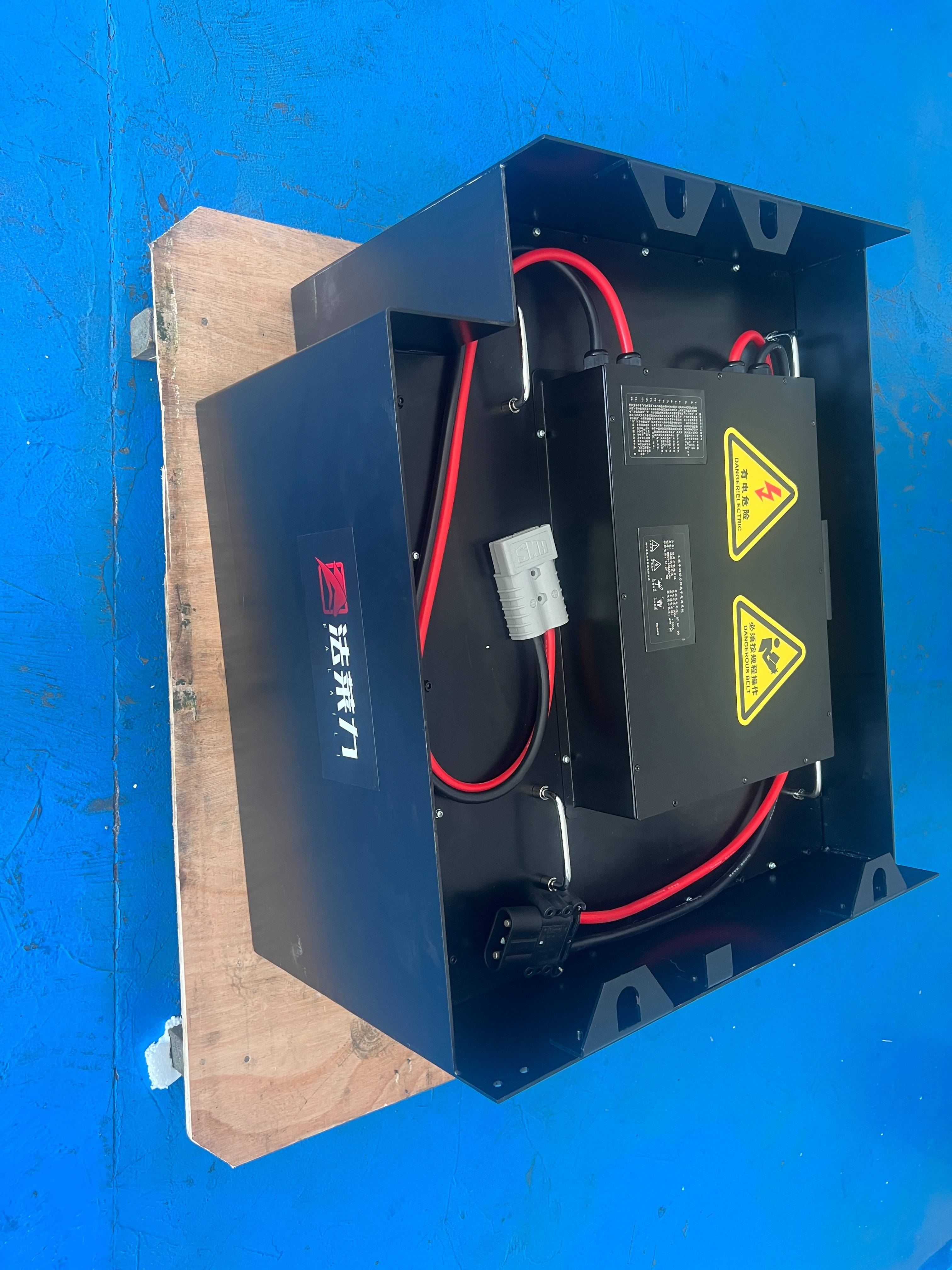 豐田叉車7FB2025電動叉車鉛酸電池改鋰電池原鉛酸電池改為51.2V460AH 豐田叉車7FB2025電動叉車鉛酸電池改鋰電池原鉛酸電池改為51.2V460AH