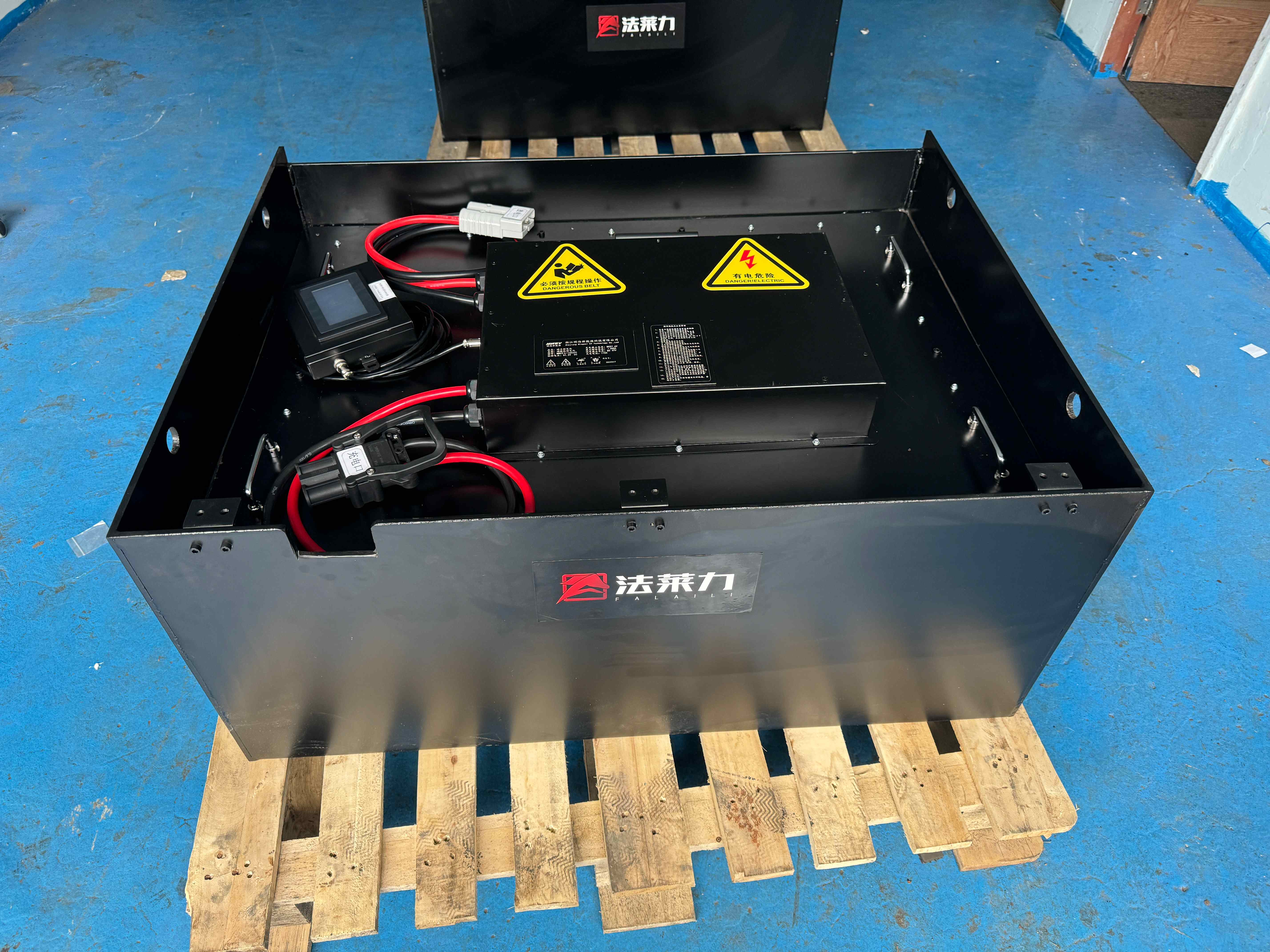 柳工CPD2025電動叉車鉛酸電池改鋰電池 原鉛酸電池48V630AH 改為鋰電池51.2V 600AH 柳工CPD2025電動叉車鉛酸電池改鋰電池 原鉛酸電池48V630AH 改為鋰電池51.2V 600AH