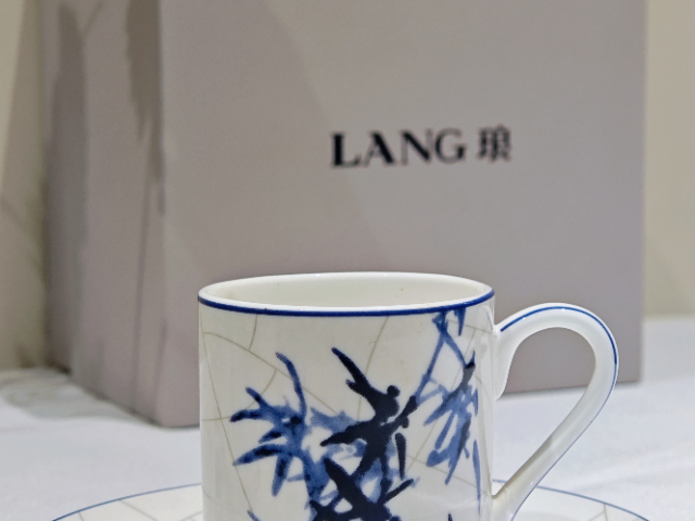 民國菜精致咖啡杯餐飲人