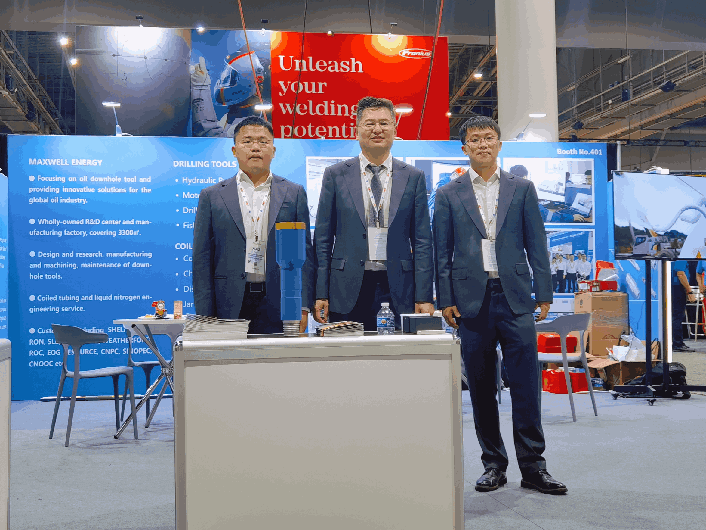 Maxwell Rounds Off the OTC exhibition