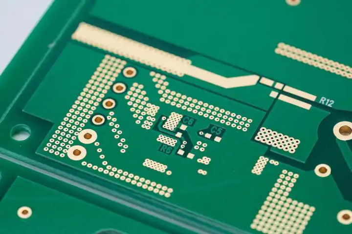 附近罗杰斯纯压PCB板多久,PCB板